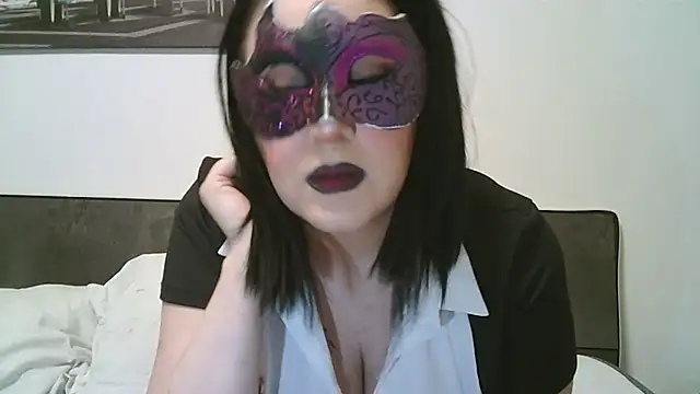 Snapshot of LaDamaNeraa chatting on October 20, 2025, 12:38 pm LaDamaNeraa online show from October 20, 2025, 12:38 pm