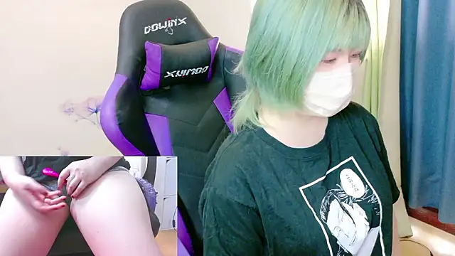 Snapshot of hazuki_8008 chatting on October 1, 2025, 1:33 am hazuki 8008 online show from October 1, 2025, 1:33 am