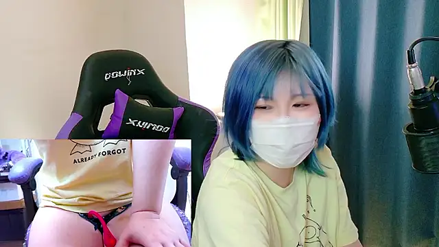 Snapshot of hazuki_8008 chatting on November 4, 2025, 5:39 am hazuki 8008 online show from November 4, 2025, 5:39 am