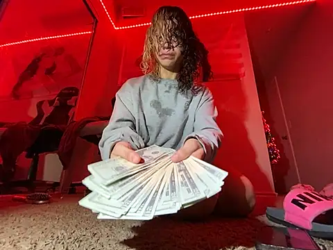 Creolegirl19 online show from March 1, 2026, 12:40 pm