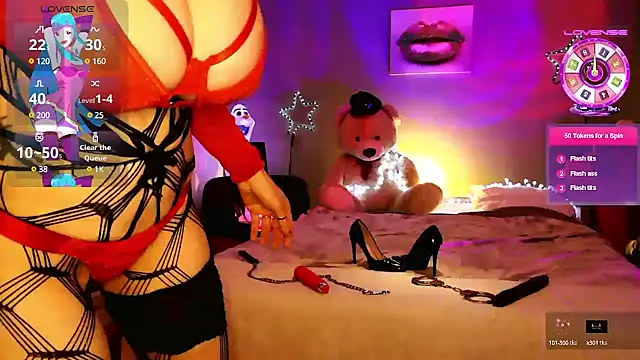 Stripgirl31 online show from February 26, 2025, 5:39 pm