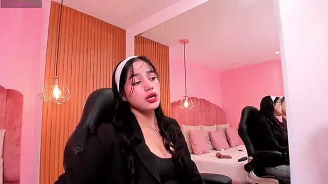 ariel jonees online show from February 4, 2025, 4:50 pm