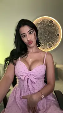 SarahhSmitth1 online show from February 14, 2026, 9:22 pm