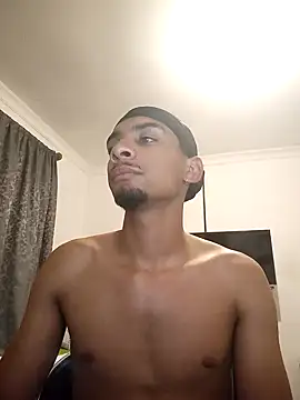 29YOURZ 28  online show from December 3, 2024, 7:55 pm