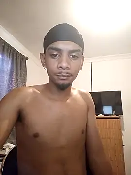 29YOURZ 28  online show from December 4, 2024, 9:18 am