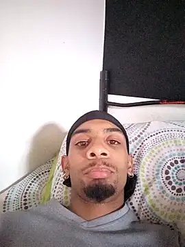 29YOURZ 28  online show from December 9, 2024, 5:19 pm