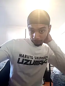 29YOURZ 28  online show from December 18, 2024, 8:42 am