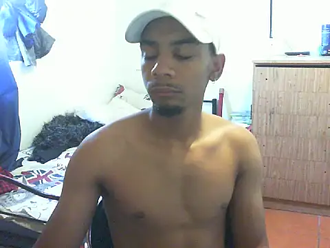 29YOURZ 28  online show from February 27, 2025, 6:50 am