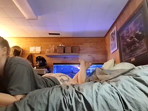 Ryan and Aurora online show from February 12, 2026, 11:33 pm