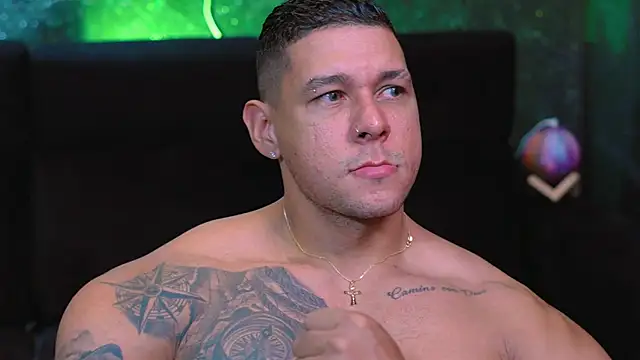 MassimoWalton2 online show from December 2, 2024, 10:34 pm