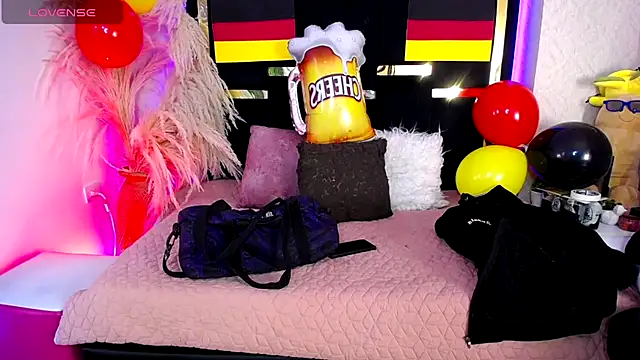 Bunny O online show from September 17, 2025, 8:32 pm