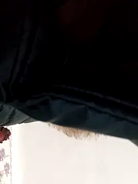 SweetLeila40 online show from January 1, 2025, 7:41 am