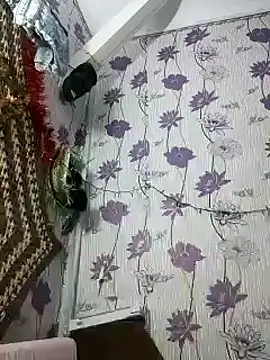 SweetLeila40 online show from January 2, 2025, 3:26 am