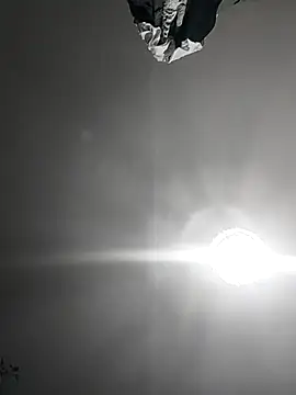 SweetLeila40 online show from April 26, 2026, 11:46 pm