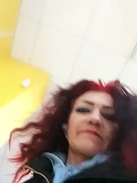 SweetLeila40 online show from April 28, 2026, 4:56 pm