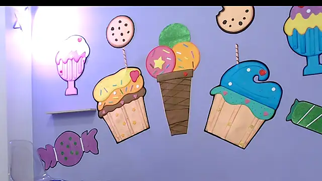 Snapshot of evaleribigtits18 chatting on November 12, 2025, 7:24 pm evaleribigtits18 online show from November 12, 2025, 7:24 pm