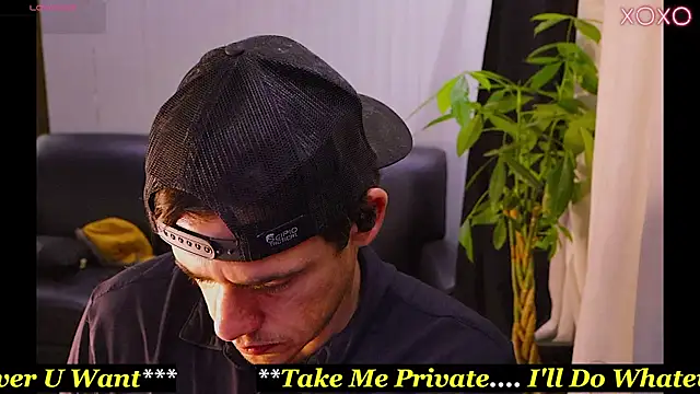 Snapshot of DamienSliick chatting on October 1, 2025, 5:13 am DamienSliick online show from October 1, 2025, 5:13 am