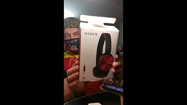 BISEXGOOD777 online show from February 26, 2026, 7:24 pm