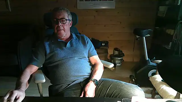 lelohop online show from October 13, 2025, 10:59 am