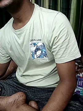 Snapshot of MUMTAJ-1 chatting on October 3, 2025, 9:17 am MUMTAJ-1 online show from October 3, 2025, 9:17 am