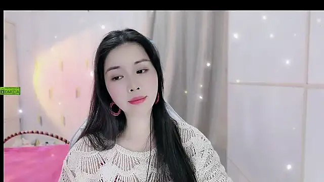 HK angelchloe online show from November 4, 2025, 1:16 am