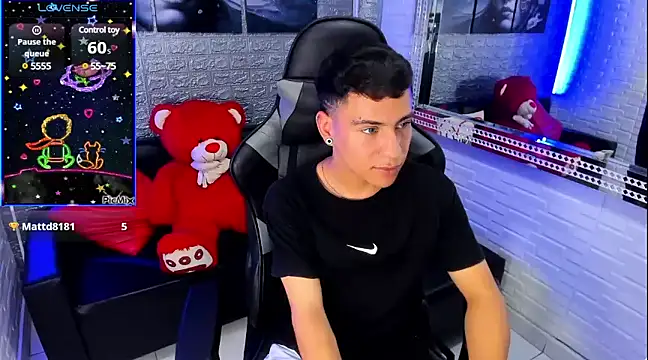 salvadorgomezx online show from January 5, 2025, 5:51 am