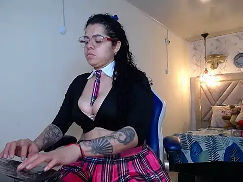 alexa-cooper- online show from September 9, 2025, 3:00 pm