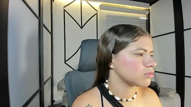 PaigeJayden online show from February 17, 2025, 8:15 pm