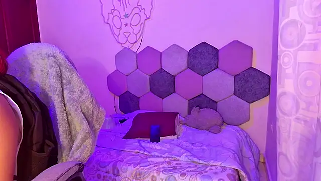 Horny tgn online show from September 12, 2025, 6:19 pm