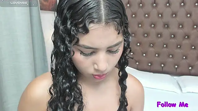 Snapshot of joselyn_sexy_ chatting on December 28, 2024, 6:29 pm joselyn sexy online show from December 28, 2024, 6:29 pm