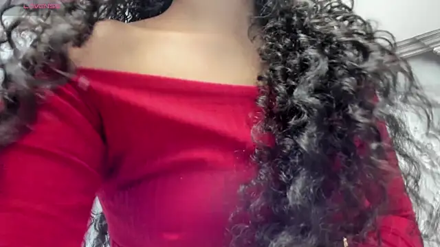 Snapshot of joselyn_sexy_ chatting on January 31, 2025, 11:35 pm joselyn sexy online show from January 31, 2025, 11:35 pm