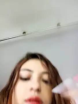 sofiarouge online show from September 8, 2025, 8:19 pm