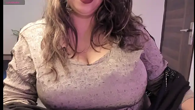 Gulabi Queen online show from March 12, 2025, 7:17 pm