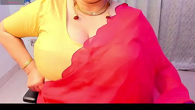 Snapshot of Gulabi_Queen chatting on November 2, 2025, 5:26 pm Gulabi Queen online show from November 2, 2025, 5:26 pm