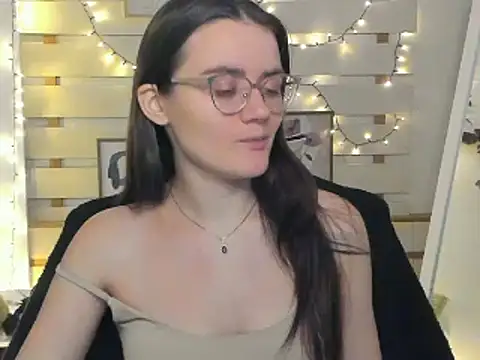 Josephine jo online show from November 21, 2025, 7:23 pm