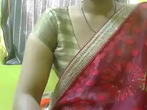 Snapshot of CUTYHINA_001 chatting on December 9, 2024, 4:12 am CUTYHINA 001 online show from December 9, 2024, 4:12 am