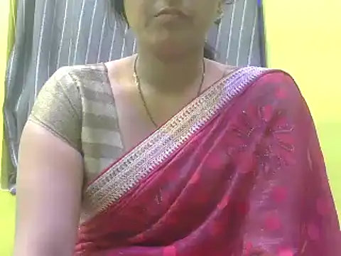 Snapshot of CUTYHINA_001 chatting on December 14, 2024, 12:01 pm CUTYHINA 001 online show from December 14, 2024, 12:01 pm