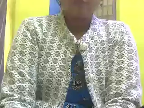 Snapshot of CUTYHINA_001 chatting on December 18, 2024, 10:51 am CUTYHINA 001 online show from December 18, 2024, 10:51 am