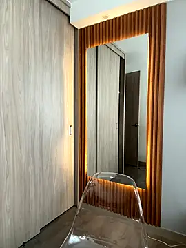 FridaKlein online show from September 16, 2025, 8:21 pm