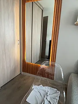 FridaKlein online show from October 9, 2025, 7:23 pm