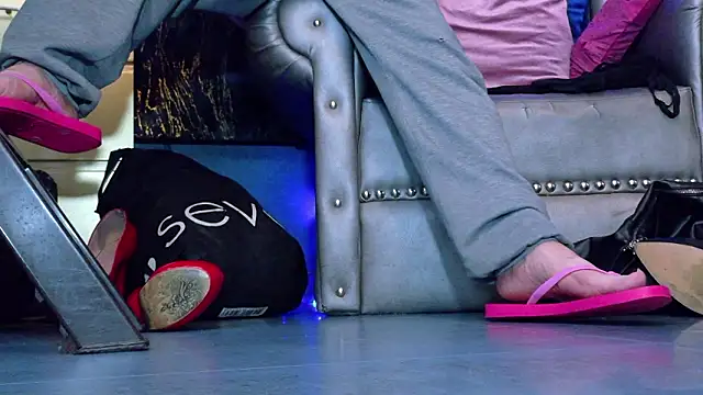 LusstCruella online show from March 3, 2026, 12:55 pm