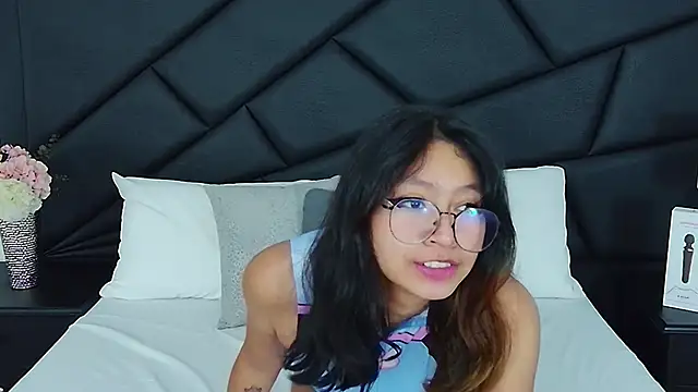 Yommi Winx online show from January 11, 2025, 1:48 am