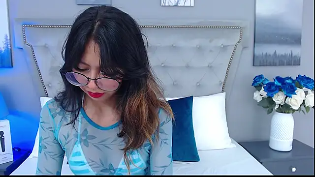 Yommi Winx online show from March 2, 2025, 8:29 pm