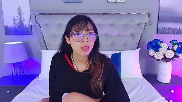 Yommi Winx online show from September 18, 2025, 10:56 pm