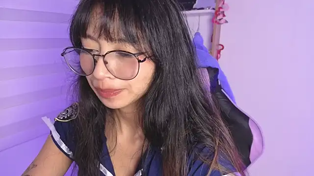 Yommi Winx online show from November 12, 2025, 2:12 am