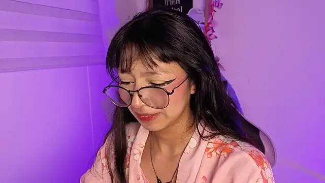 Yommi Winx online show from December 4, 2025, 3:49 am