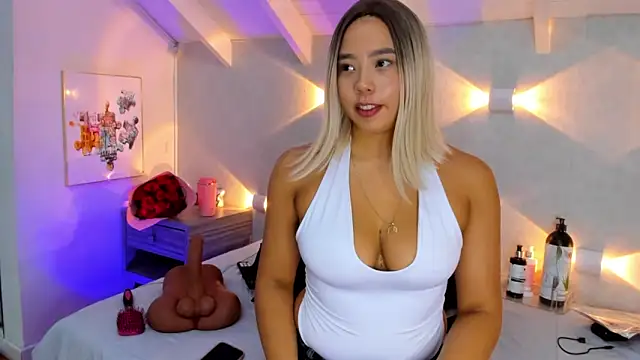 Martina Miiller online show from April 10, 2026, 12:54 pm