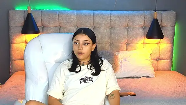 Laia and Aloby online show from January 27, 2025, 7:24 pm