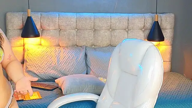 Laia and Aloby online show from March 15, 2025, 10:33 pm