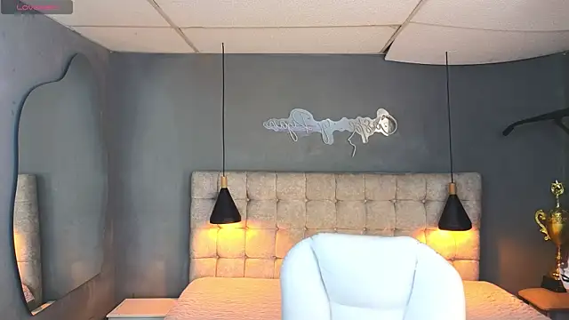 Laia and Aloby online show from October 22, 2025, 9:58 pm